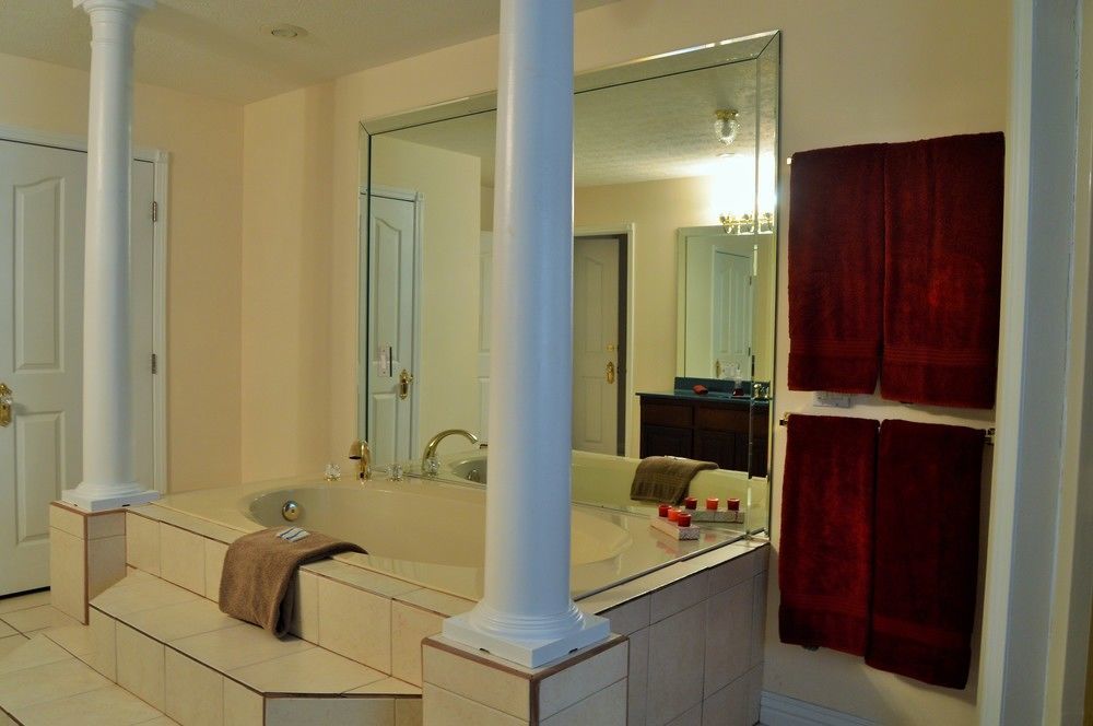 Lafayette Grand Manor Apartment Waynesville Bagian luar foto
